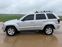 Used 2005  Jeep Grand Cherokee 4d SUV 4WD Limited at Rooster Auto Sales near Vinton&comma; IA