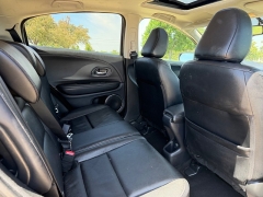 Used 2017  Honda HR-V 4d SUV AWD EX-L Navigation at Rooster Auto Sales near Vinton&comma; IA