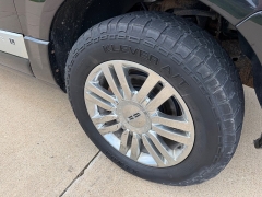 Used 2010  Lincoln Navigator L 4d SUV 4WD Elite at Rooster Auto Sales near Vinton&comma; IA