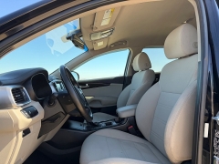 Used 2019  Kia Sorento 4d SUV AWD LX V6 at Rooster Auto Sales near Vinton&comma; IA