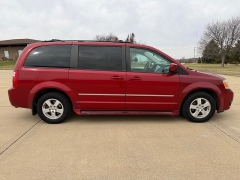 Used 2010  Dodge Grand Caravan 4dr Wgn SXT at Rooster Auto Sales near Vinton&comma; IA