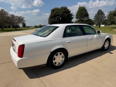 Used 2004  Cadillac DeVille 4d Sedan at Rooster Auto Sales near Vinton&comma; IA