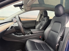 Used 2021  Tesla Model Y Long Range AWD at Rooster Auto Sales near Vinton&comma; IA