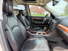 Used 2007  Saturn Outlook 4d SUV AWD XR at Rooster Auto Sales near Vinton&comma; IA