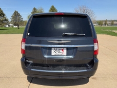 Used 2013  Chrysler Town & Country 4d Wagon Touring at Rooster Auto Sales near Vinton&comma; IA