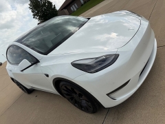 Used 2021  Tesla Model Y Performance AWD at Rooster Auto Sales near Vinton&comma; IA