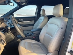 Used 2019  Ford Explorer 4d SUV 4WD XLT V6 at Rooster Auto Sales near Vinton, IA