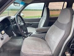 Used 1995 Ford Explorer 4d SUV 4WD XL at Rooster Auto Sales near Vinton, IA