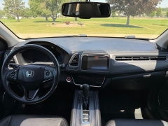 Used 2017  Honda HR-V 4d SUV AWD EX-L Navigation at Rooster Auto Sales near Vinton&comma; IA
