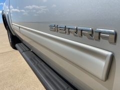 Used 2012 GMC Sierra 1500 4WD Ext Cab SLE at Rooster Auto Sales near Vinton, IA