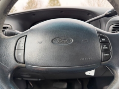 Used 2001  Ford F-150 4WD SuperCrew XLT at Rooster Auto Sales near Vinton&comma; IA