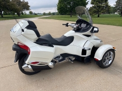Used 2011 Can-Am 3 Wheel Cycle Spyder RS-S SM5 at Rooster Auto Sales near Vinton, IA