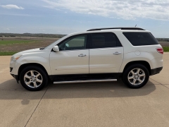 Used 2007  Saturn Outlook 4d SUV AWD XR at Rooster Auto Sales near Vinton&comma; IA