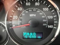 Used 2005  Jeep Grand Cherokee 4d SUV 4WD Limited at Rooster Auto Sales near Vinton&comma; IA