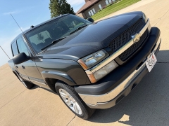 Used 2005  Chevrolet Silverado 1500 4WD Crew Cab LS at Rooster Auto Sales near Vinton&comma; IA