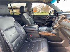 Used 2019  GMC Yukon XL 4d SUV 4WD Denali at Rooster Auto Sales near Vinton&comma; IA