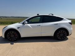 Used 2021  Tesla Model Y Performance AWD at Rooster Auto Sales near Vinton&comma; IA