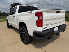 Used 2019  Chevrolet Silverado 1500 4WD Crew Cab LT Trail Boss at Rooster Auto Sales near Vinton&comma; IA