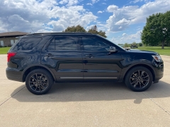 Used 2018 Ford Explorer 4d SUV 4WD XLT at Rooster Auto Sales near Vinton, IA
