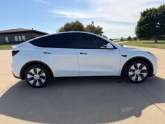 Used 2023  Tesla Model Y Long Range AWD at Rooster Auto Sales near Vinton&comma; IA