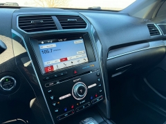 Used 2017  Ford Explorer 4d SUV 4WD Limited at Rooster Auto Sales near Vinton&comma; IA