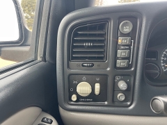 Used 2002  Chevrolet Tahoe 4d SUV 4WD LT at Rooster Auto Sales near Vinton&comma; IA