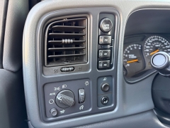 Used 2005  Chevrolet Silverado 1500 4WD Crew Cab LS at Rooster Auto Sales near Vinton&comma; IA