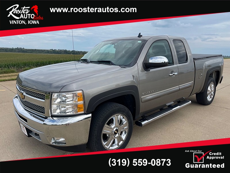 Used 2013  Chevrolet Silverado 1500 4WD Ext Cab LT at Rooster Auto Sales near Vinton, IA