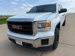 Used 2015  GMC Sierra 1500 4WD Crew Cab at Rooster Auto Sales near Vinton&comma; IA