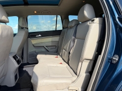 Used 2018  Volkswagen Atlas 3&period;6L V6 SEL FWD at Rooster Auto Sales near Vinton&comma; IA