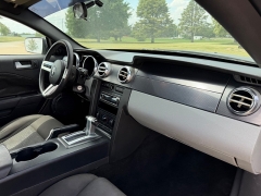 Used 2006  Ford Mustang 2d Coupe Premium at Rooster Auto Sales near Vinton&comma; IA