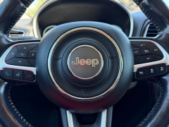 Used 2021  Jeep Compass Limited FWD at Rooster Auto Sales near Vinton&comma; IA