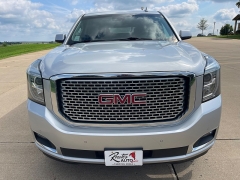Used 2016 GMC Yukon XL 4d SUV 4WD Denali at Rooster Auto Sales near Vinton, IA