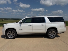 Used 2016  GMC Yukon XL 4d SUV 4WD Denali at Rooster Auto Sales near Vinton&comma; IA