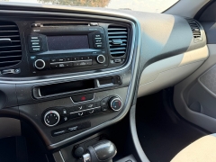 Used 2015  Kia Optima 4d Sedan LX at Rooster Auto Sales near Vinton&comma; IA