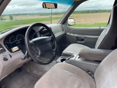 Used 1995 Ford Explorer 4d SUV 4WD XL at Rooster Auto Sales near Vinton, IA