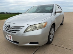Used 2009  Toyota Camry 4d Sedan LE Auto at Rooster Auto Sales near Vinton&comma; IA