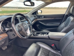 Used 2017  Nissan Maxima 4d Sedan Platinum at Rooster Auto Sales near Vinton, IA