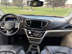 Used 2017  Chrysler Pacifica 4d Wagon Touring-L Plus at Rooster Auto Sales near Vinton&comma; IA