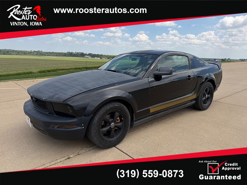 Used 2006  Ford Mustang 2d Coupe Premium at Rooster Auto Sales near Vinton&comma; IA