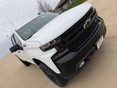 Used 2020  Chevrolet Silverado 1500 4WD Crew Cab LT Trail Boss at Rooster Auto Sales near Vinton&comma; IA