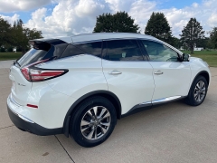 Used 2017 Nissan Murano 4d SUV AWD SL at Rooster Auto Sales near Vinton, IA
