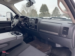 Used 2013  Chevrolet Silverado 2500 4WD Crew Cab LT at Rooster Auto Sales near Vinton, IA