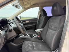 Used 2014  Nissan Rogue 4d SUV AWD SL at Rooster Auto Sales near Vinton&comma; IA