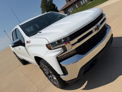 Used 2021  Chevrolet Silverado 1500 4WD Crew Cab 147" LT at Rooster Auto Sales near Vinton&comma; IA