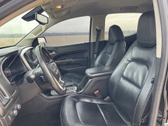 Used 2015  GMC Canyon 4WD Crew Cab SLT at Rooster Auto Sales near Vinton&comma; IA