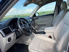 Used 2018  Volkswagen Atlas 3&period;6L V6 SEL FWD at Rooster Auto Sales near Vinton&comma; IA
