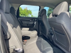 Used 2015 GMC Acadia 4d SUV AWD SLE-2 at Rooster Auto Sales near Vinton, IA