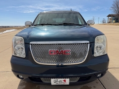 Used 2007  GMC Yukon XL 1500 SUV 4WD Denali at Rooster Auto Sales near Vinton&comma; IA