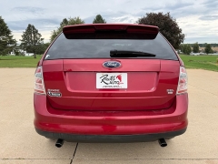 Used 2007  Ford Edge 4d SUV AWD SEL at Rooster Auto Sales near Vinton&comma; IA
